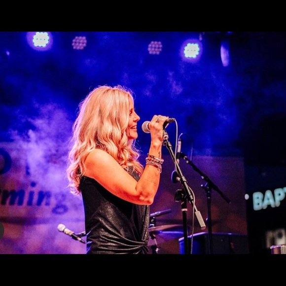 Meet your Posher, Heather - Picture 3 of 3